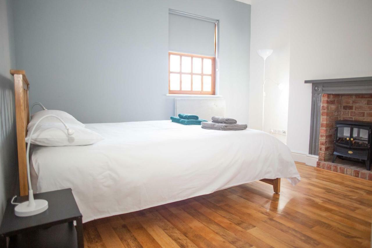 Quire Court Apartment Gloucester Ngoại thất bức ảnh