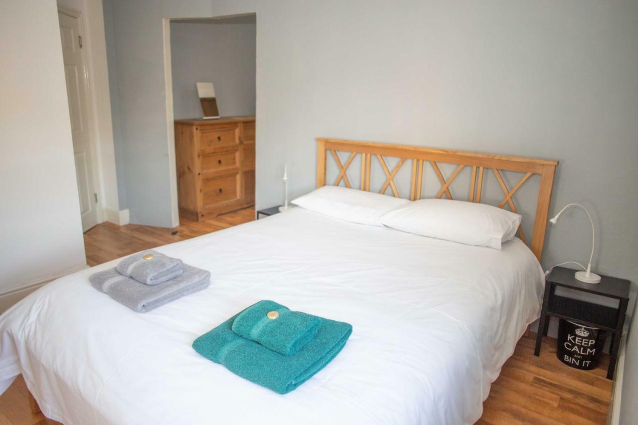 Quire Court Apartment Gloucester Ngoại thất bức ảnh