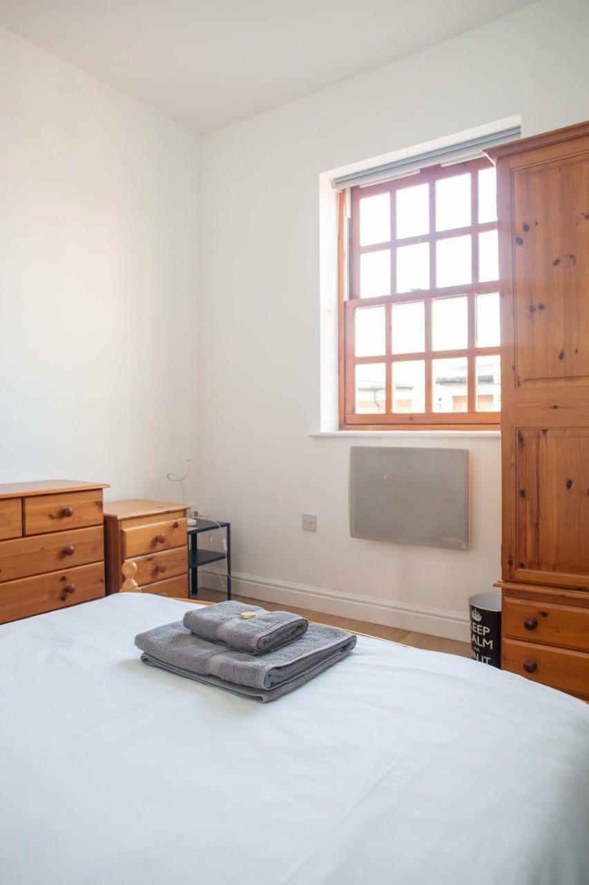 Quire Court Apartment Gloucester Ngoại thất bức ảnh