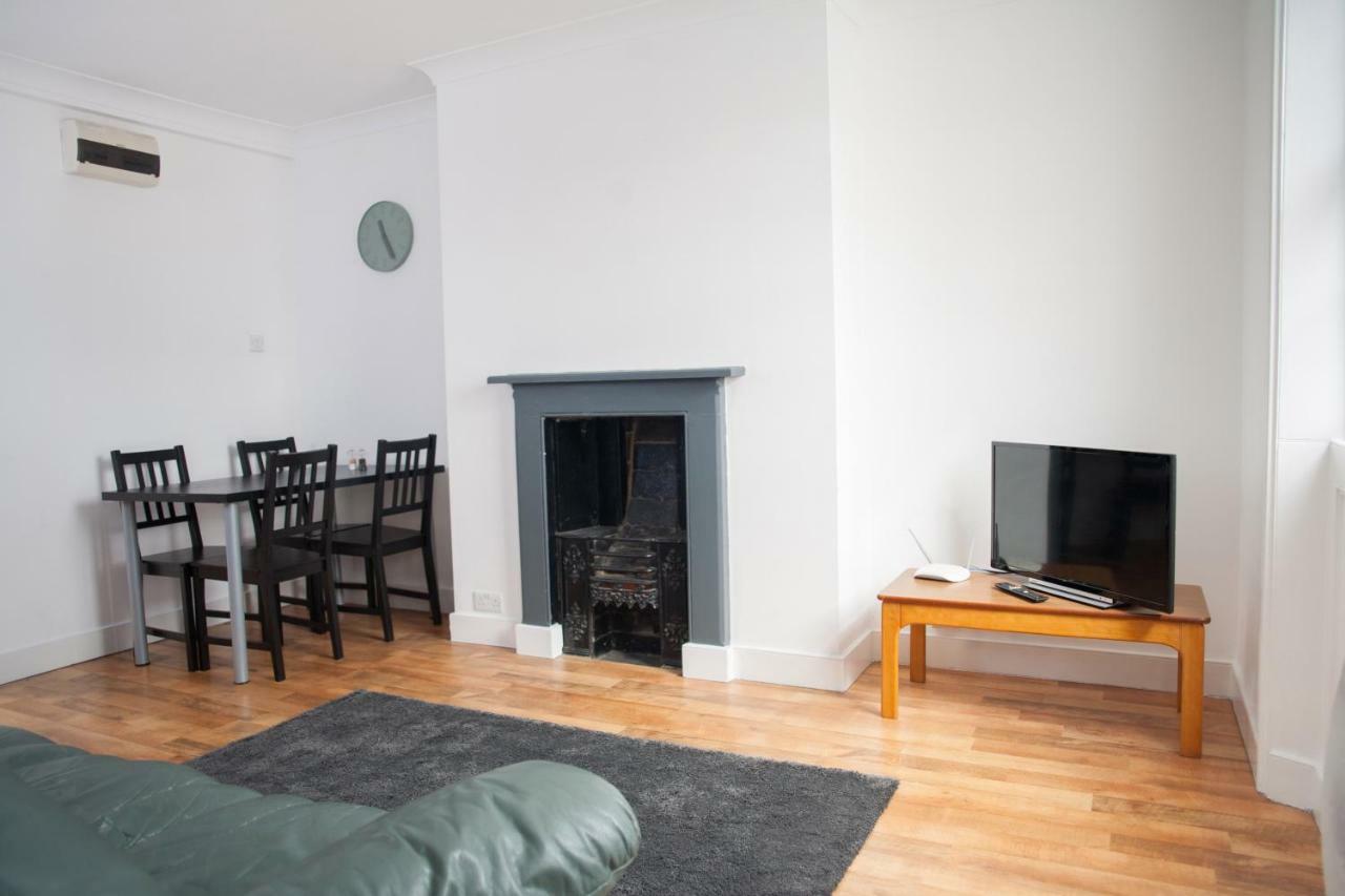 Quire Court Apartment Gloucester Ngoại thất bức ảnh